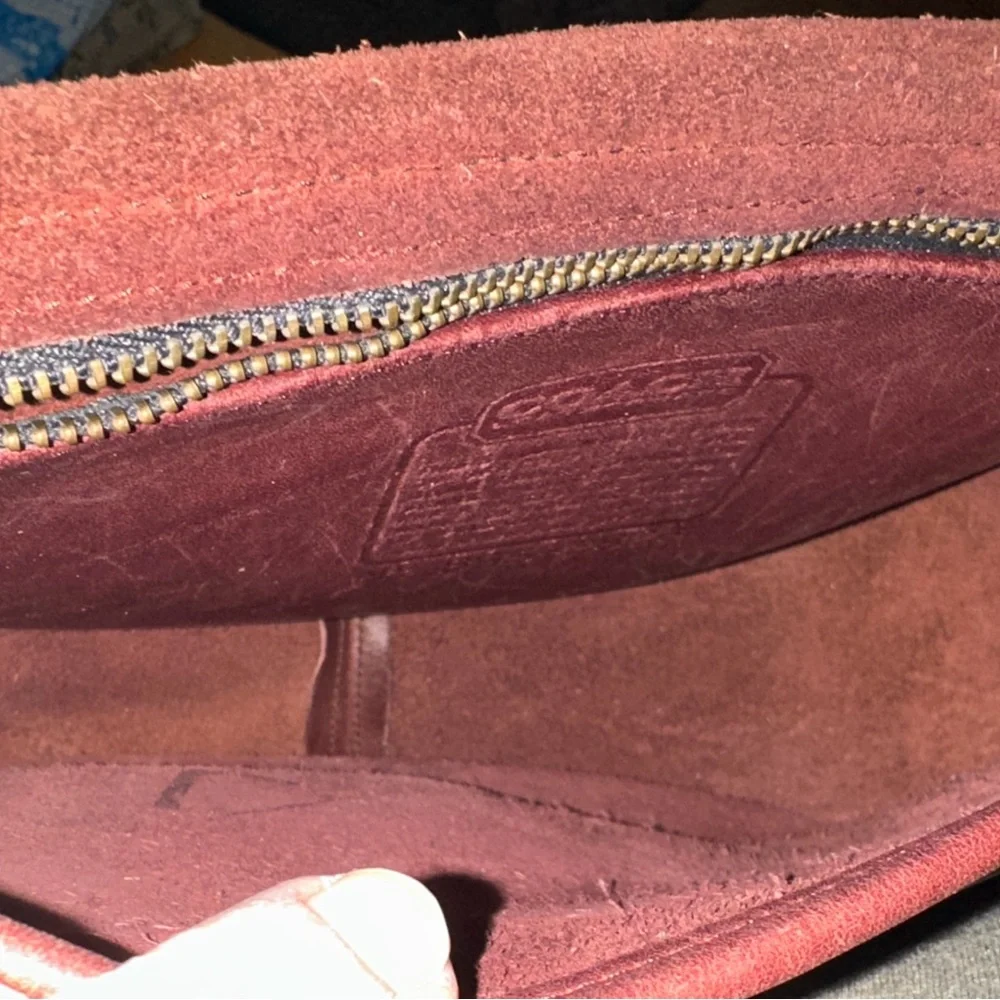 Vintage 1970s-80s Coach Crossbody in Oxblood-Raw Suede Lining - Picture 5 of 10